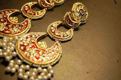 LONG KUNDAN & RED MEENA EARRINGS