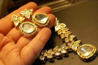 ELEGANT KUNDAN SET