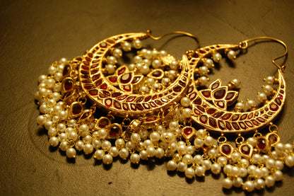 BALAS IN RED & PEARLS
