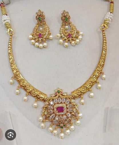 SOUTH INDIAN NECKLACE SET IN RED