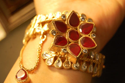 ELEGANT KUNDAN KARA WITH RED FLOWER