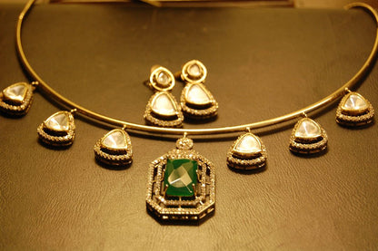 HASLI IN GREEN & POLKI SET