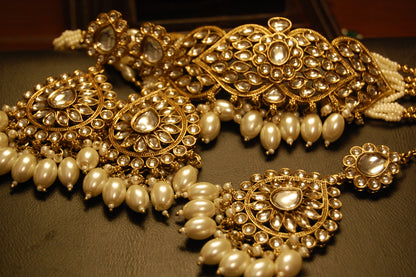 KUNDAN CHOKER SET