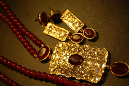 ELEGANT KUNDAN & RED MALA SET