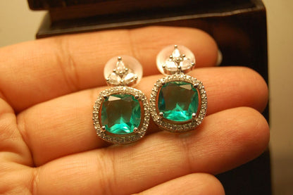 ELEGANT ZIRCON & GREEN EARRINGS