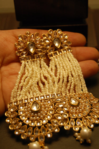 JHOOMAR STYLE EARRINGS IN KUNDAN & PEARLS
