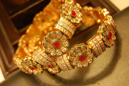 SINGLE FLORAL INDIAN KARA (OPENABLE)
