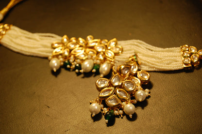 ELEGANT PEARL CHOKER SET IN GREEN