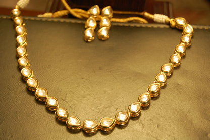 ELEGANT KUNDAN SET