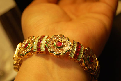 SINGLE FLORAL INDIAN KARA (OPENABLE)