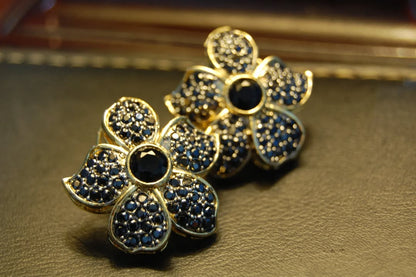 FLORAL BLACK EARRINGS
