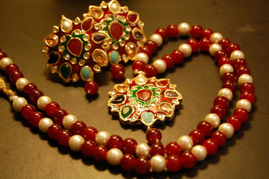 MULTI STONED PENDENT SET