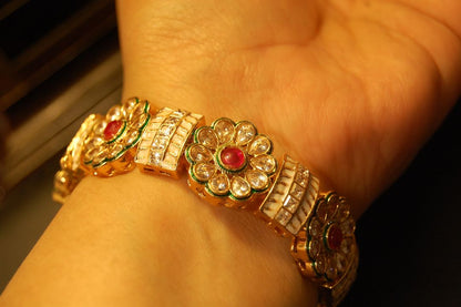 SINGLE FLORAL INDIAN KARA (OPENABLE)