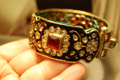 KARA IN MEENA & KUNDAN