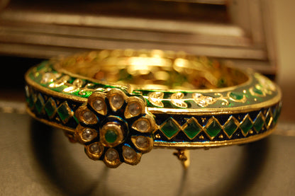 KARA IN MEENA & KUNDAN