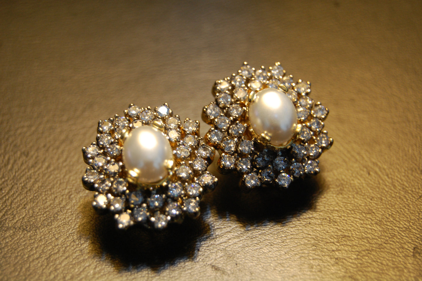 PEARL ZIRCON EARRINGS