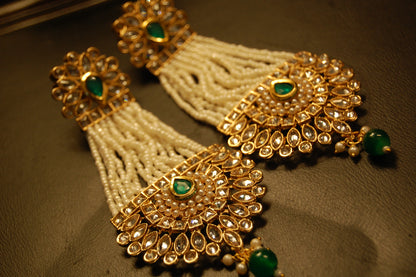 JHOOMAR STYLE EARRINGS IN KUNDAN, PEARLS & GREEN