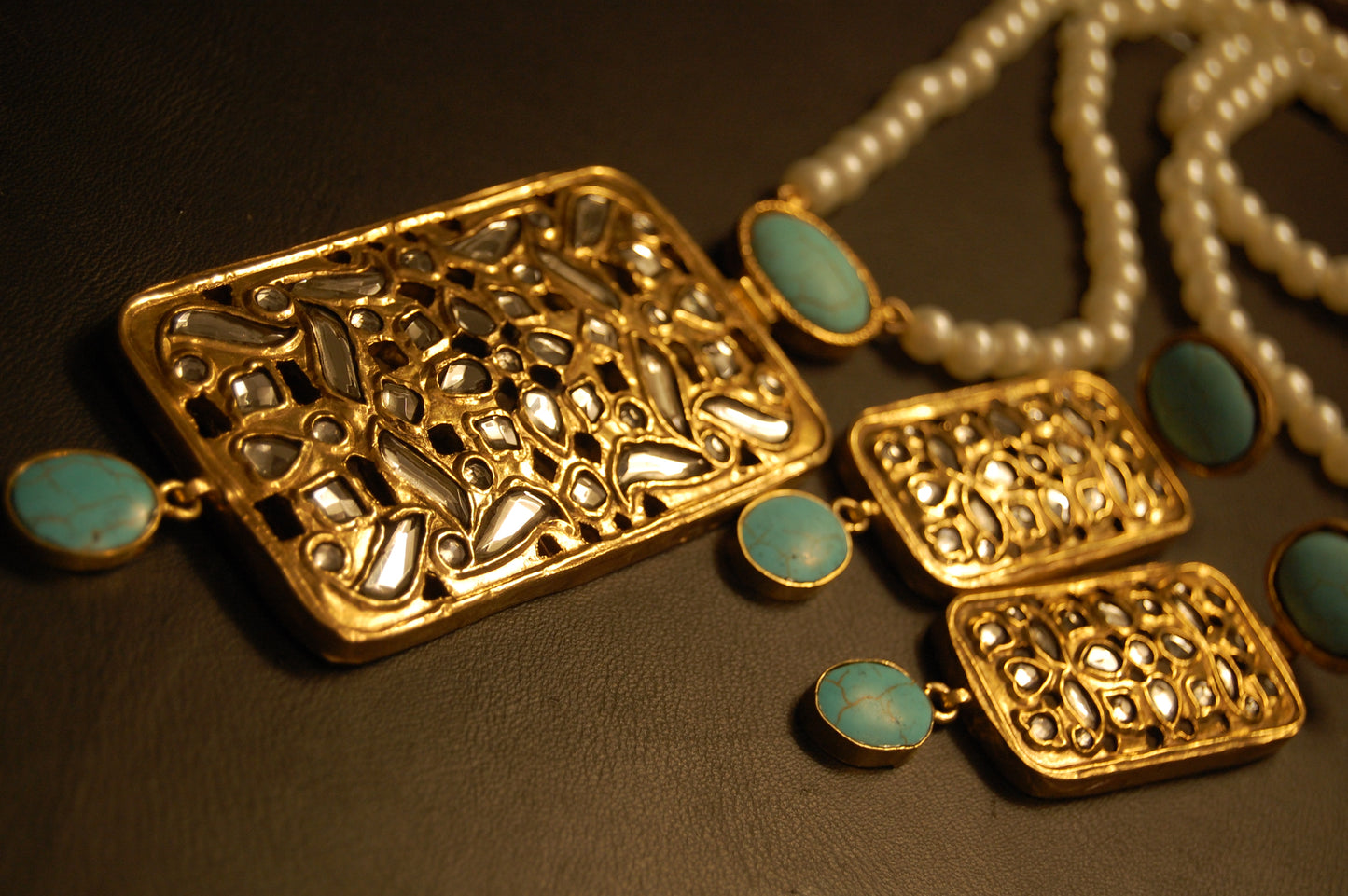 ELEGANT KUNDAN & FEROZA MALA SET