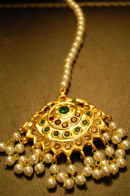 RED, GREEN TIKKA WITH PEARLS