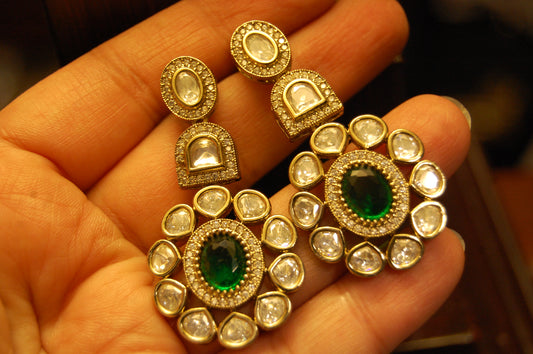 GREEN EARRINGS IN KUNDAN & ZIRCONS