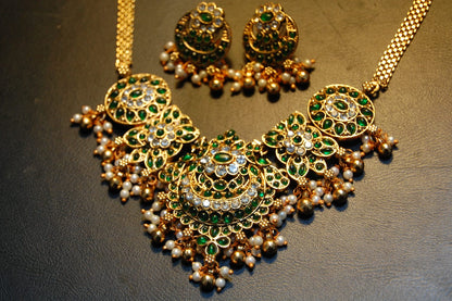 ELEGANT SOUTH INDIAN NECKLACE SET IN GREEN