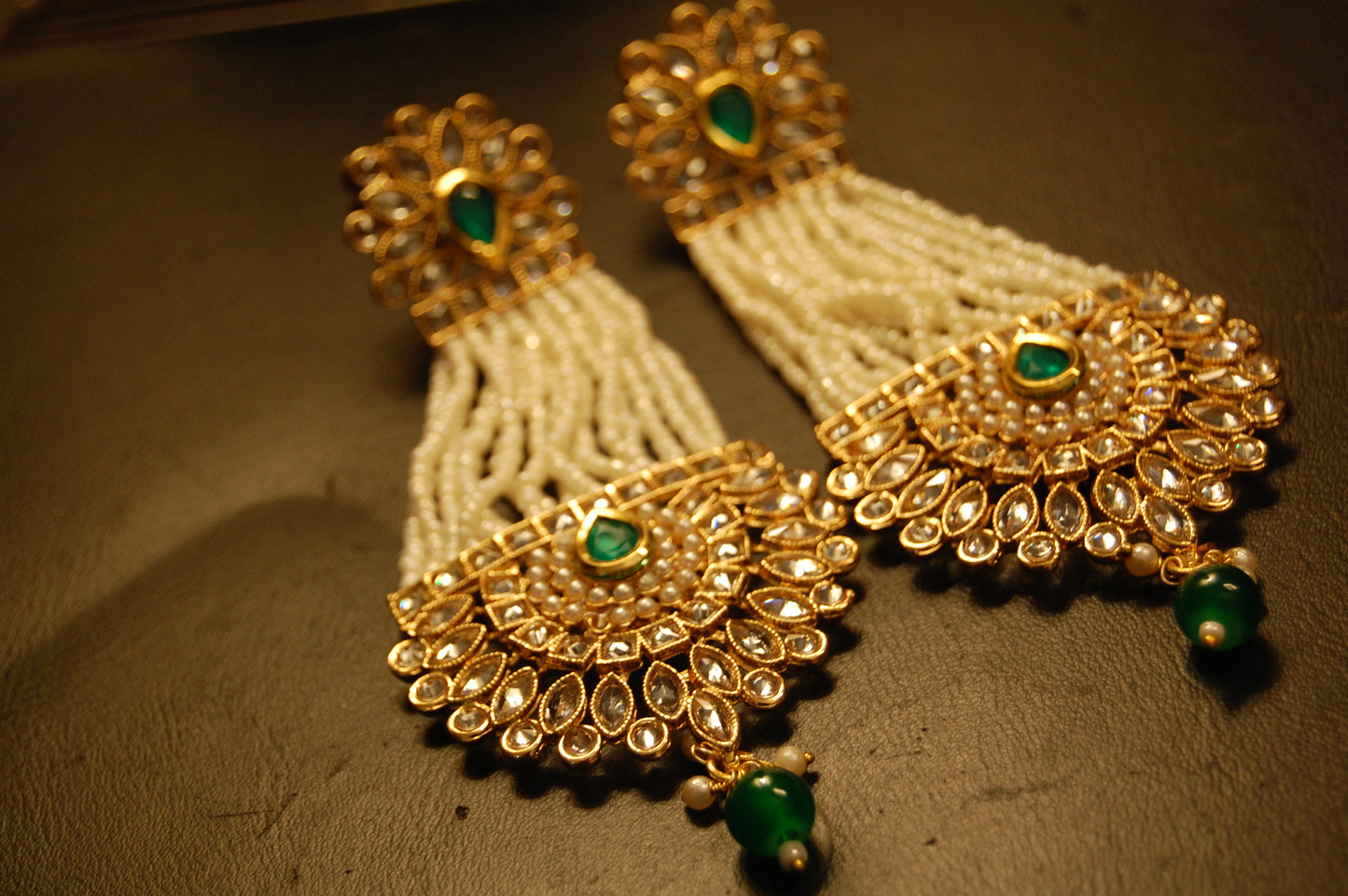 JHOOMAR STYLE EARRINGS IN KUNDAN, PEARLS & GREEN
