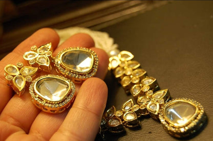 ELEGANT KUNDAN SET