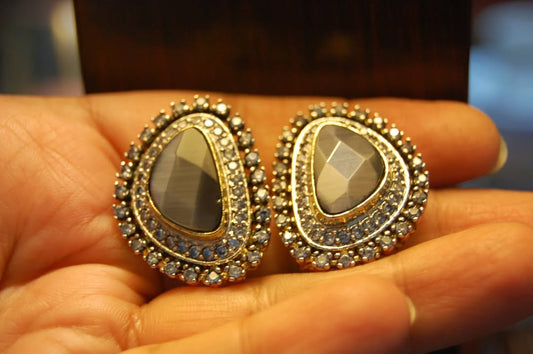 GREY ZIRCON EARRINGS