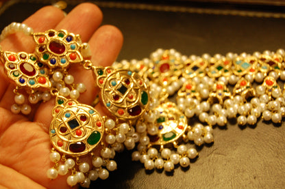 NAURATAN MULTI & PEARLS CHOKER SET