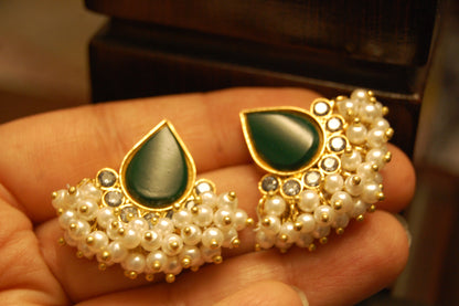 GREEN KUNDAN & PEARL EARRINGS