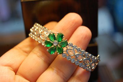 GREEN ZIRCON KARA