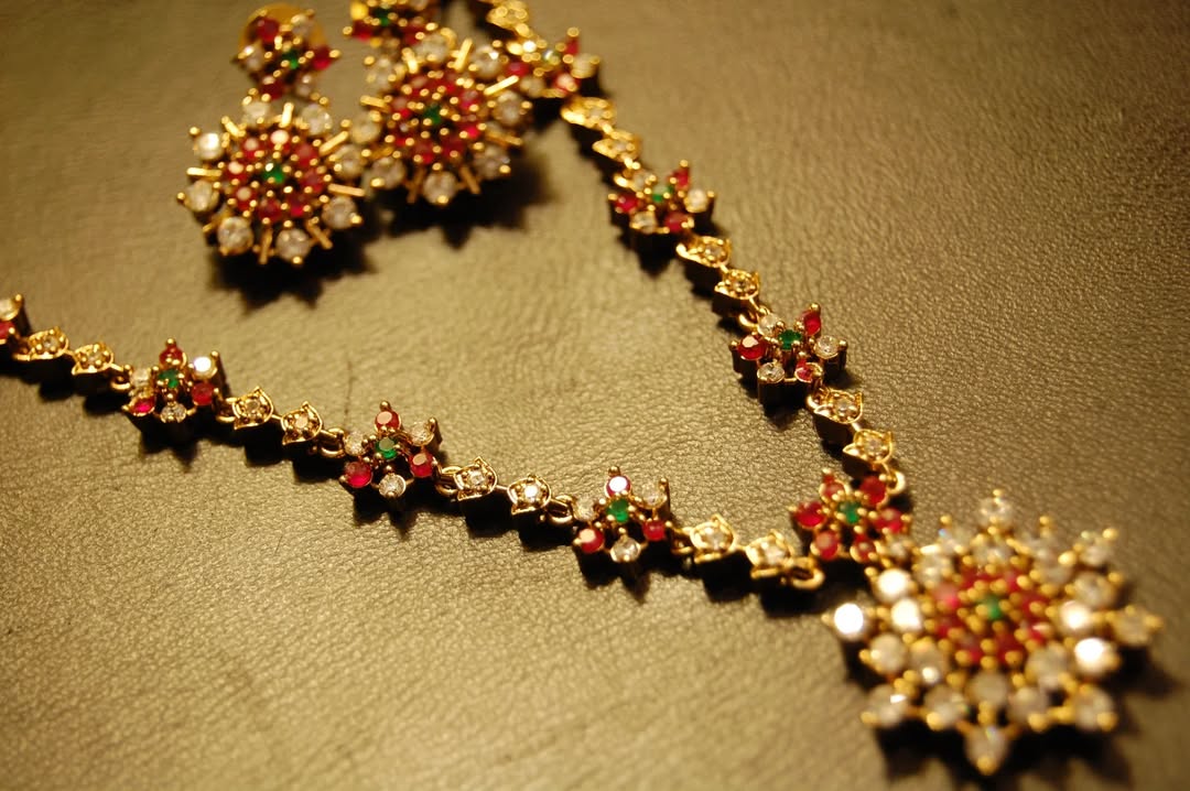 SOUTH INDIAN NECKLACE SET IN RED, GREEN & ZIRCON