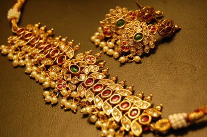 SOUTH INDIAN CHOKER SET IN RED & GREEN
