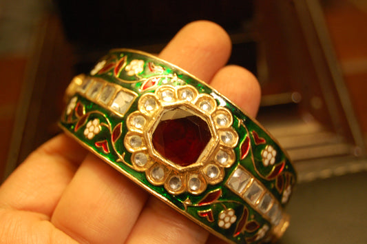 KARA IN MEENA & KUNDAN