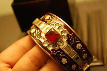 KARA IN MEENA & KUNDAN