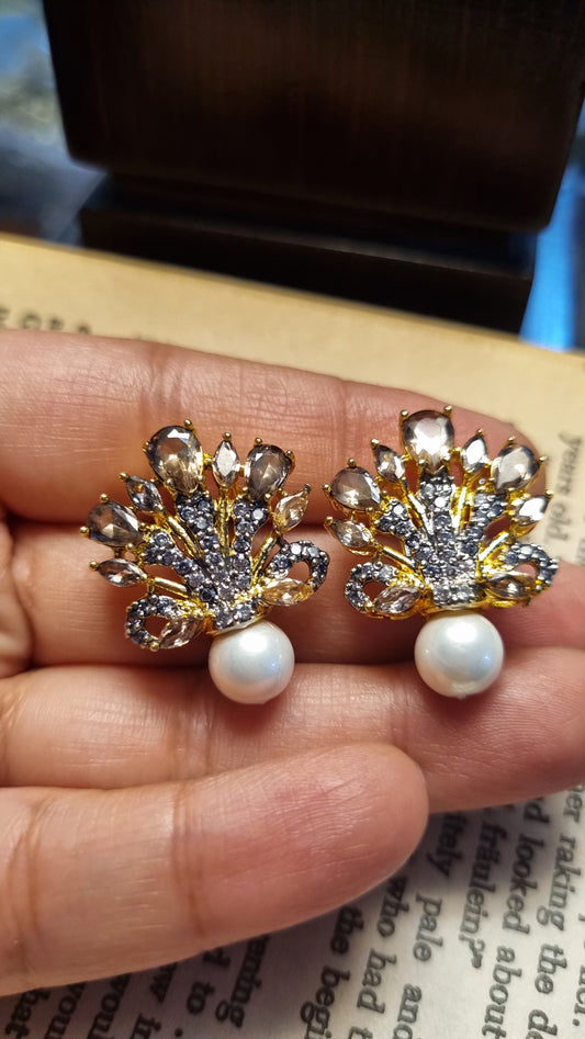CHAMPAGNE EARRINGS WITH PEARLS