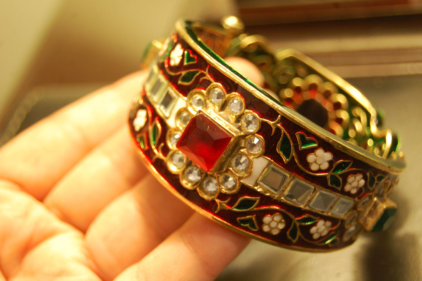 KARA IN MEENA & KUNDAN