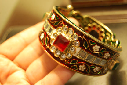 KARA IN MEENA & KUNDAN
