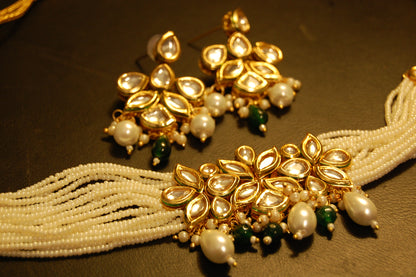 ELEGANT PEARL CHOKER SET IN GREEN