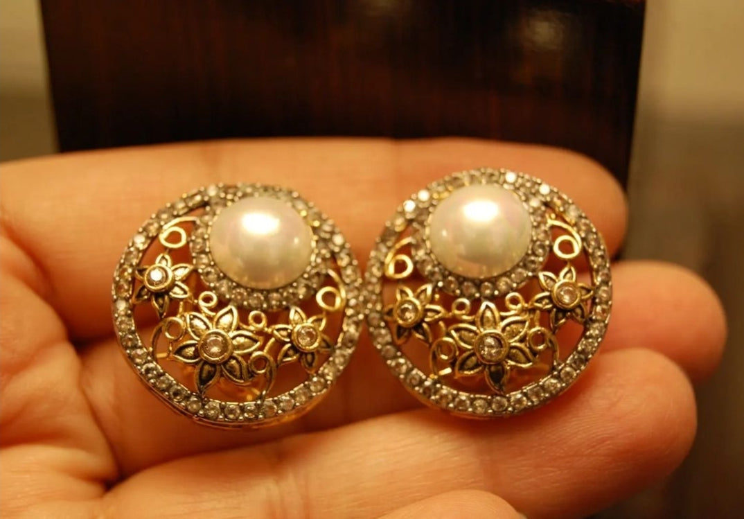 PEARL & ZIRCON STUDS