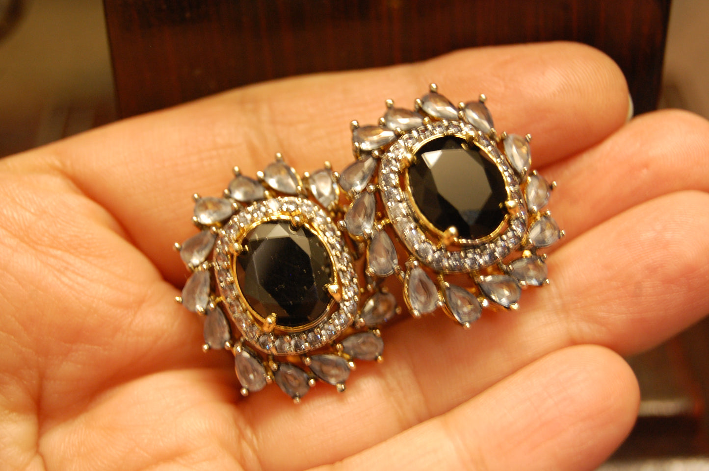 BLACK & GREY EARRINGS