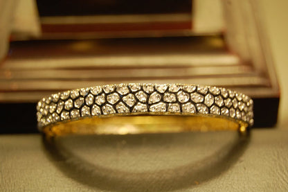 TIGER PRINT BANGLE WITH ZIRCON