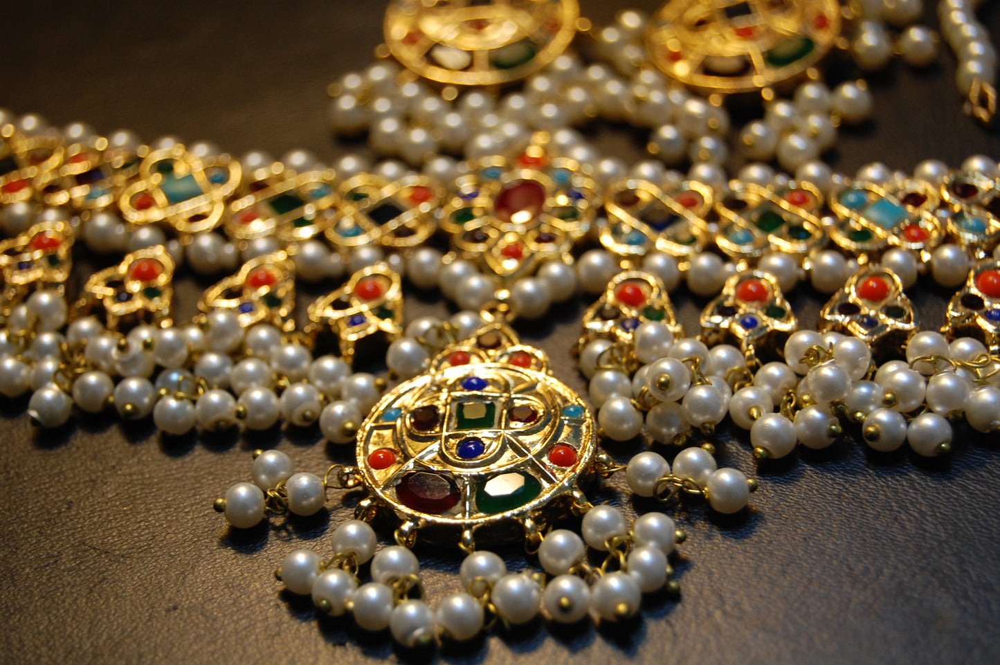 NAURATAN MULTI & PEARLS CHOKER SET