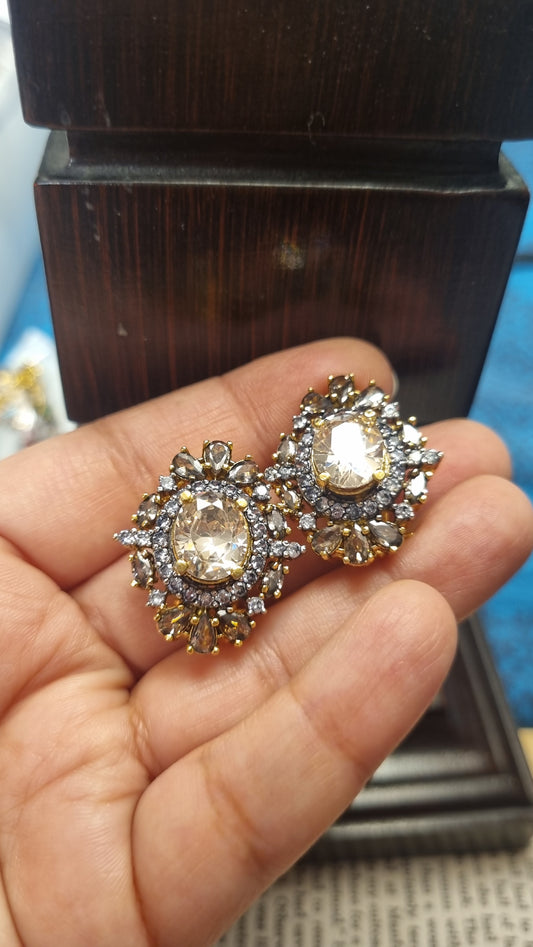CHAMPAGNE EARRINGS