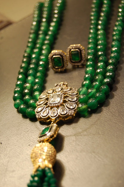 EMERALD GREEN LONG MALA WITH TUSSEL
