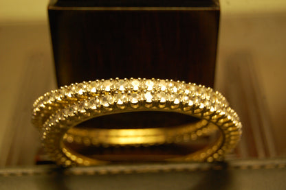 PAIR OF ELEGANT ZIRCON BANGLES