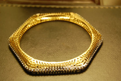 PAIR OF ZIRCON BANGLES