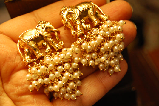 ELEPHANT PEARL EARRINGS