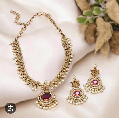 SOUTH INDIAN NECKLACE SET IN RED