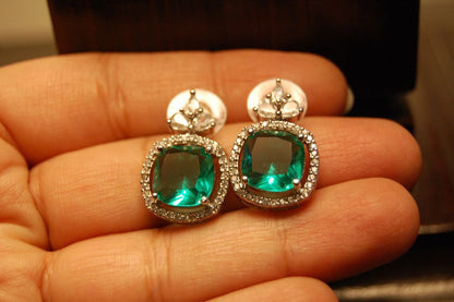 ELEGANT ZIRCON & GREEN EARRINGS